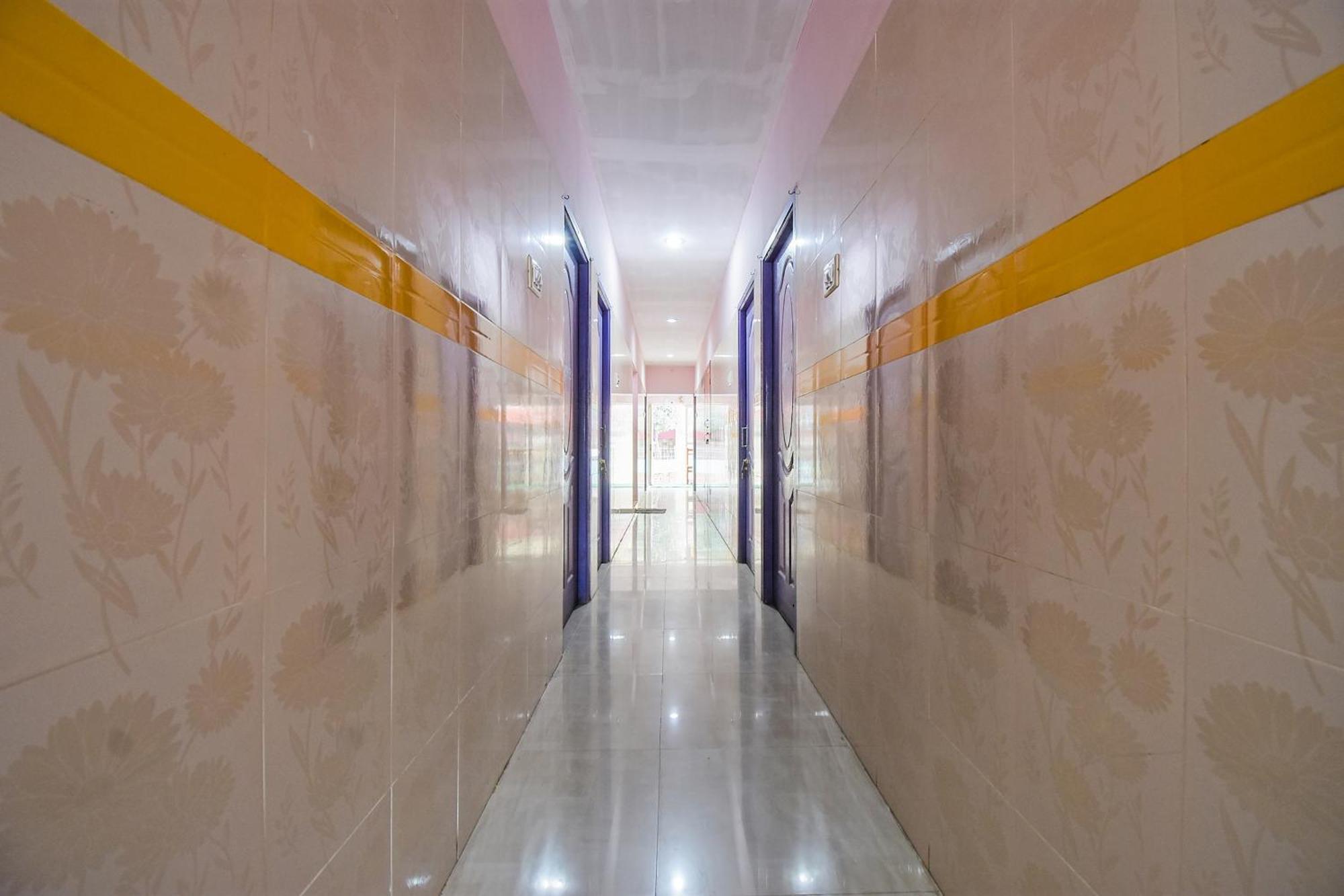 Hotel O K.S.Lodge Tribhuvanam 외부 사진