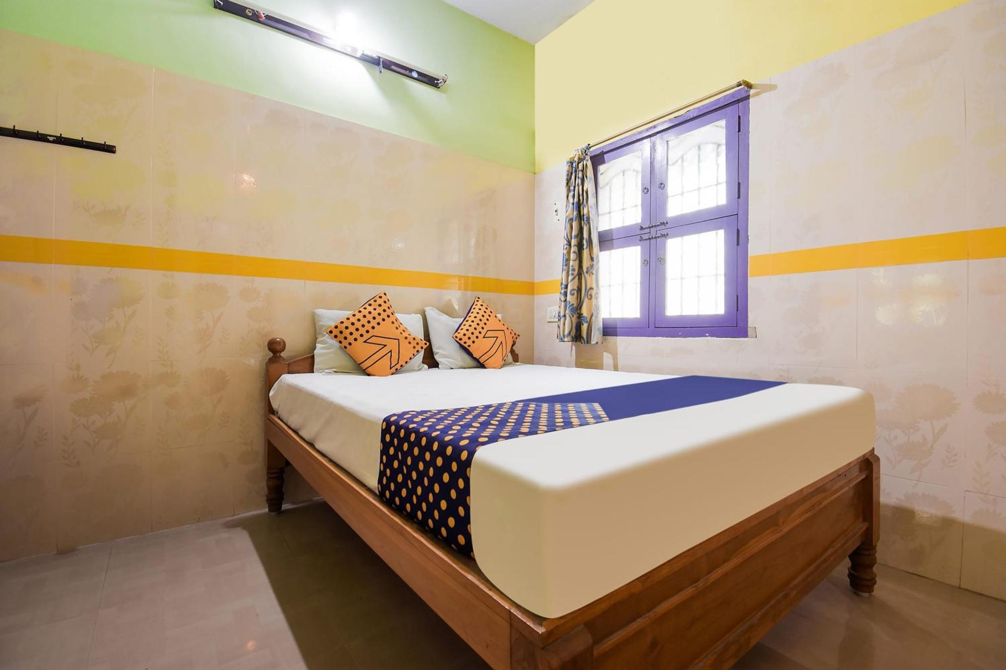 Hotel O K.S.Lodge Tribhuvanam 외부 사진