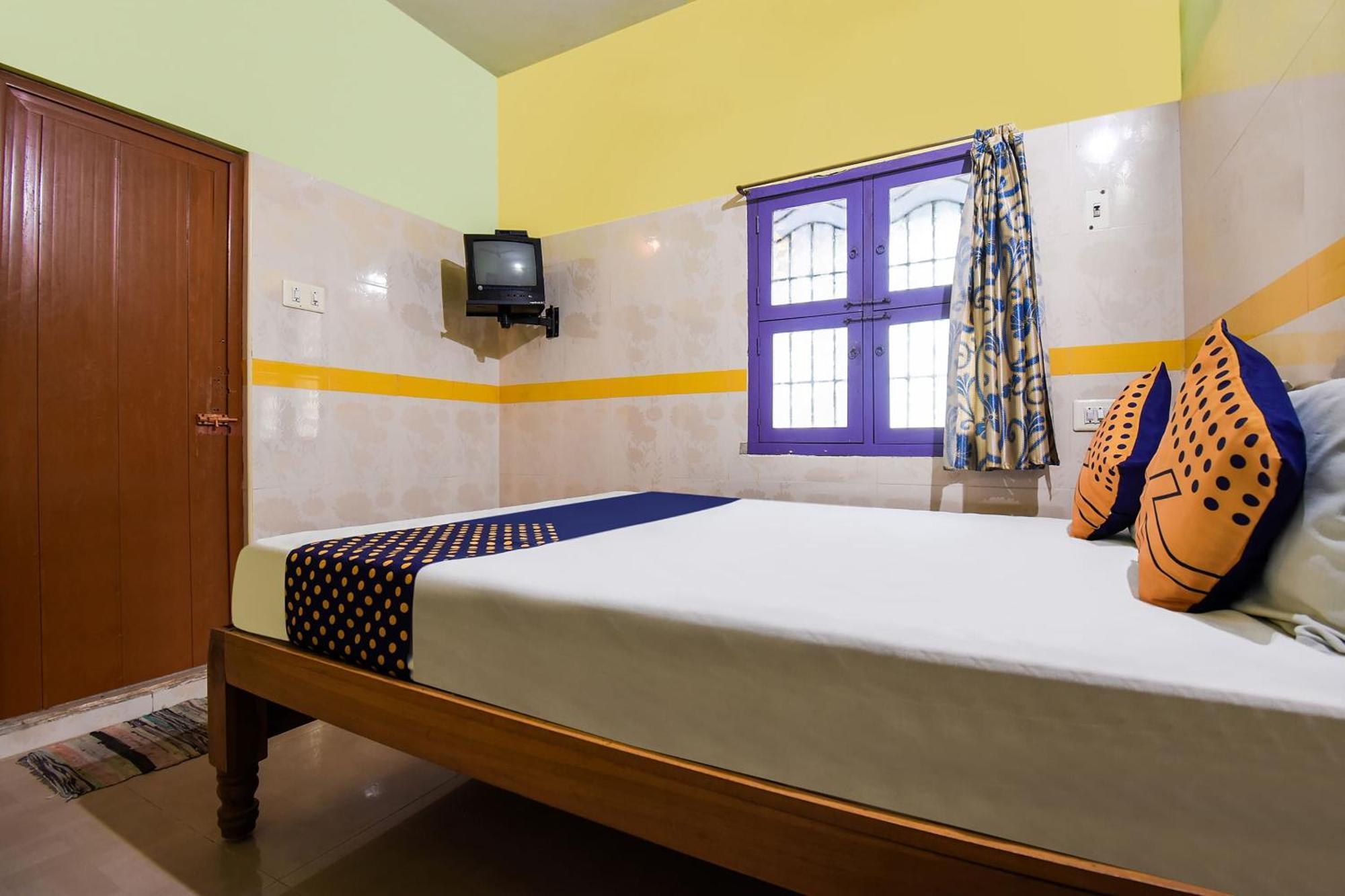Hotel O K.S.Lodge Tribhuvanam 외부 사진