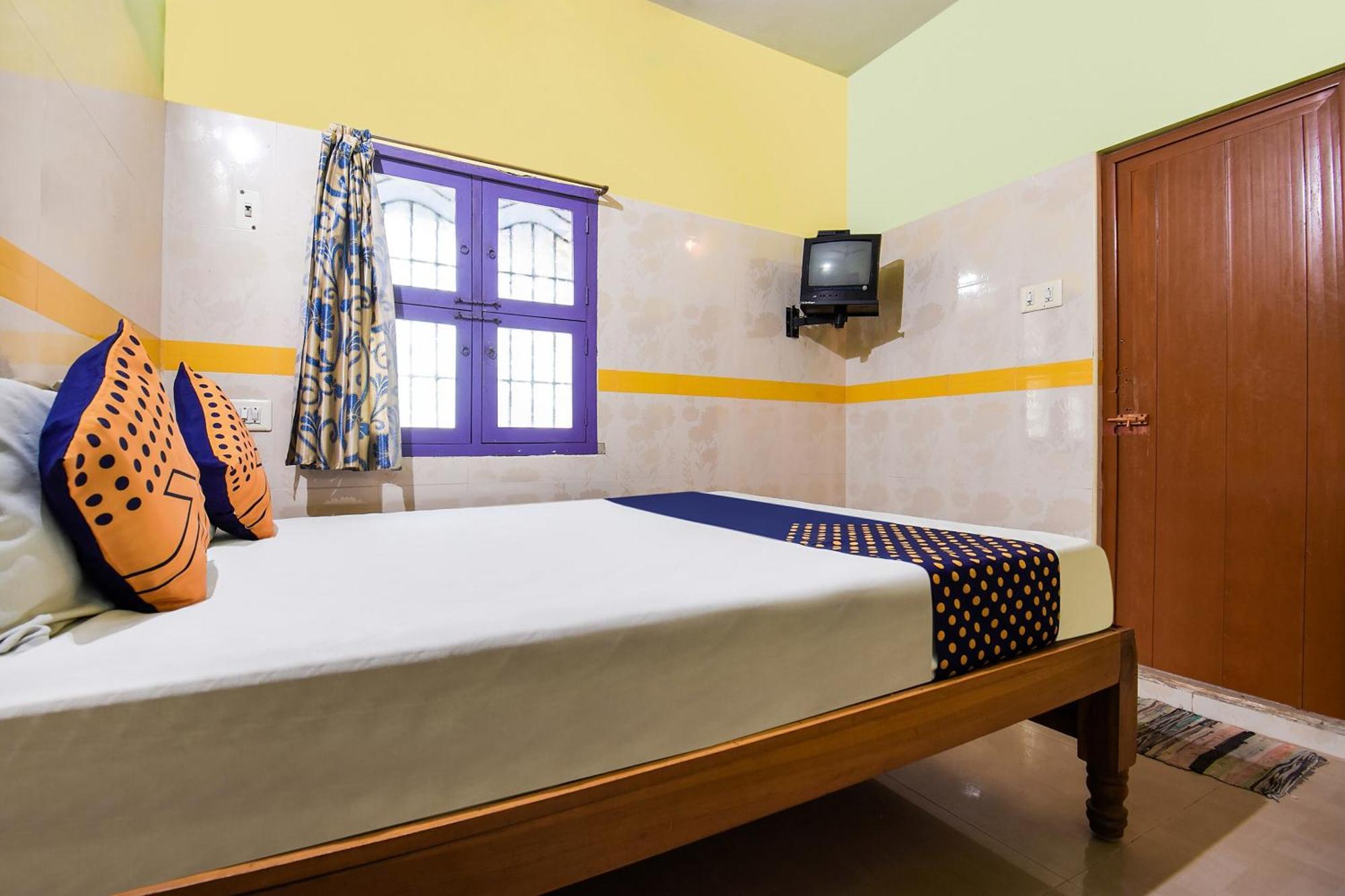 Hotel O K.S.Lodge Tribhuvanam 외부 사진